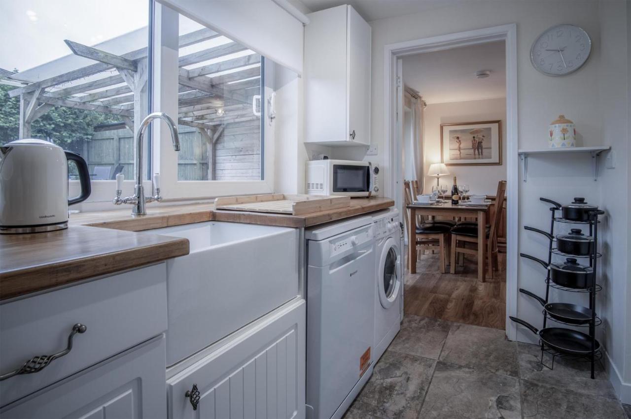 Seawinds - 2 Bedroom Bungalow - Pentlepoir Kilgetty ภายนอก รูปภาพ